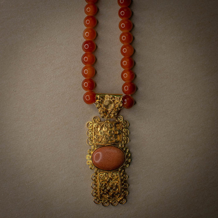 Sunlit – Agate and Sun Stone Pendant