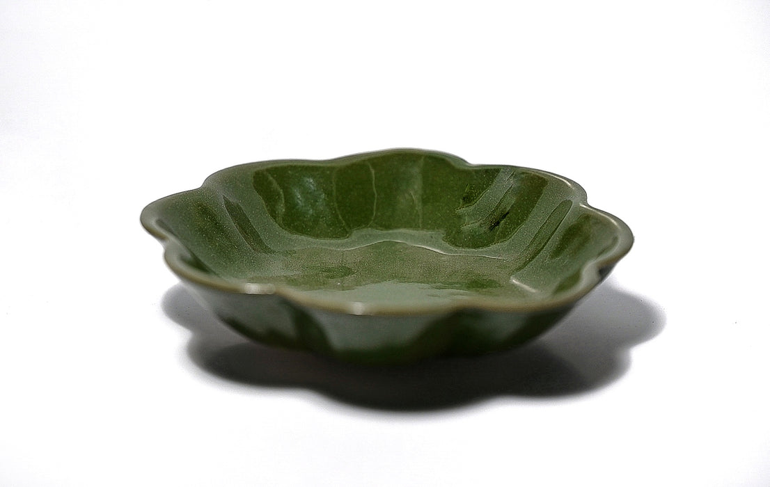 Daisy Plates - Green