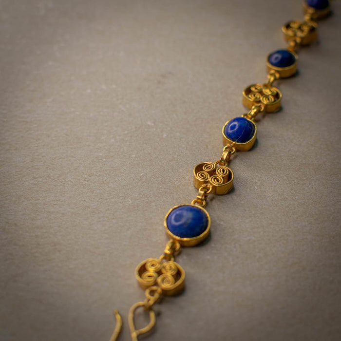 Twirl Bracelet 4 with Lapis Lazuli