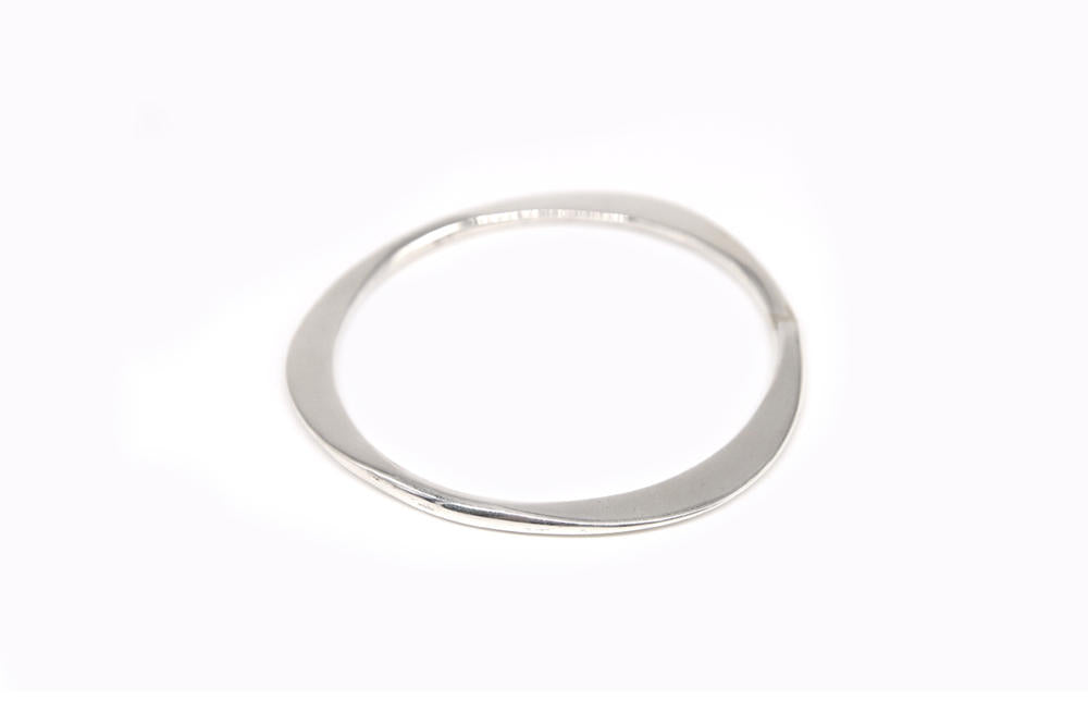 Round Triangle Edge Bangle